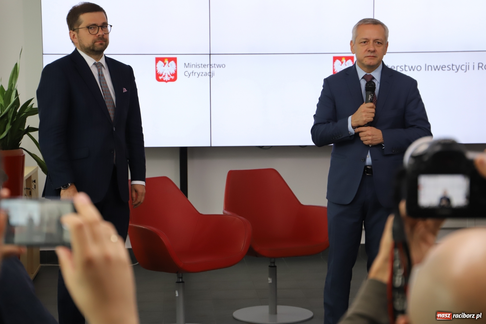 Zdjęcie w galerii na portalu naszraciborz.pl: Włączanie wyłączonych, czyli rządowe serwisy wkrótce dostępne dla wszystkich wiadomości z regionu