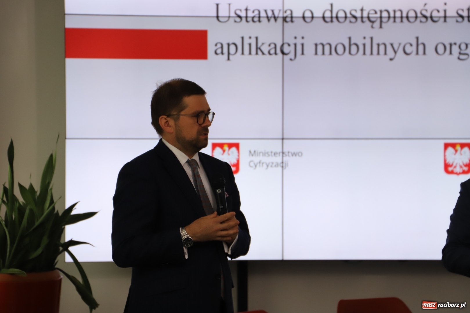 Zdjęcie w galerii na portalu naszraciborz.pl: Włączanie wyłączonych, czyli rządowe serwisy wkrótce dostępne dla wszystkich wiadomości z regionu