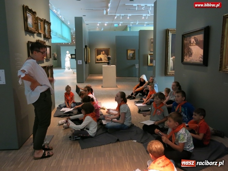 Zdjęcie w galerii na portalu naszraciborz.pl: Uczestnicy Lata z biblioteką na warsztatach w Muzeum Śląskim wiadomości z regionu