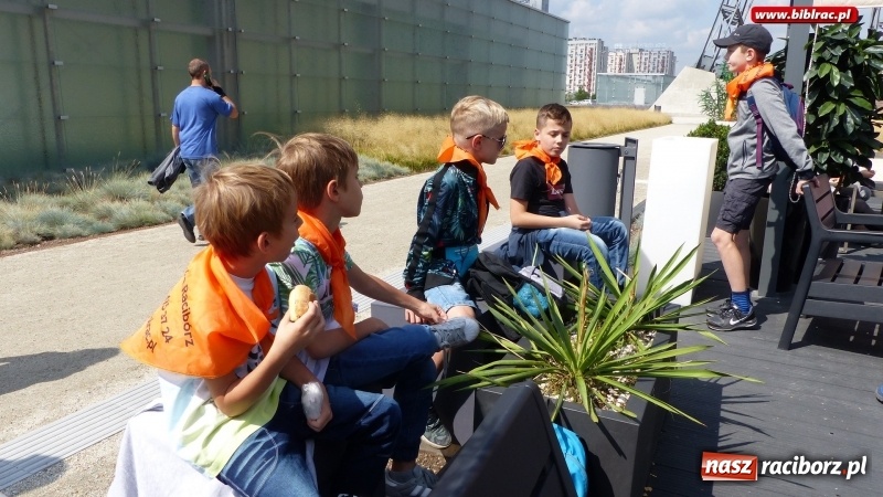 Zdjęcie w galerii na portalu naszraciborz.pl: Uczestnicy Lata z biblioteką na warsztatach w Muzeum Śląskim wiadomości z regionu