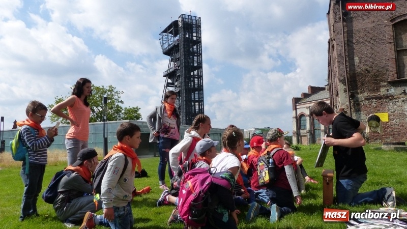 Zdjęcie w galerii na portalu naszraciborz.pl: Uczestnicy Lata z biblioteką na warsztatach w Muzeum Śląskim wiadomości z regionu