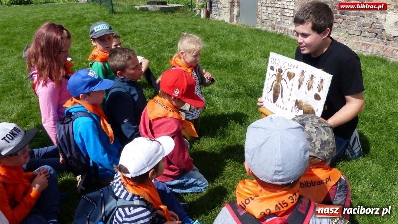 Zdjęcie w galerii na portalu naszraciborz.pl: Uczestnicy Lata z biblioteką na warsztatach w Muzeum Śląskim wiadomości z regionu