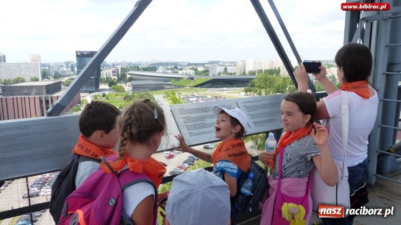 Zdjęcie w galerii na portalu naszraciborz.pl: Uczestnicy Lata z biblioteką na warsztatach w Muzeum Śląskim wiadomości z regionu