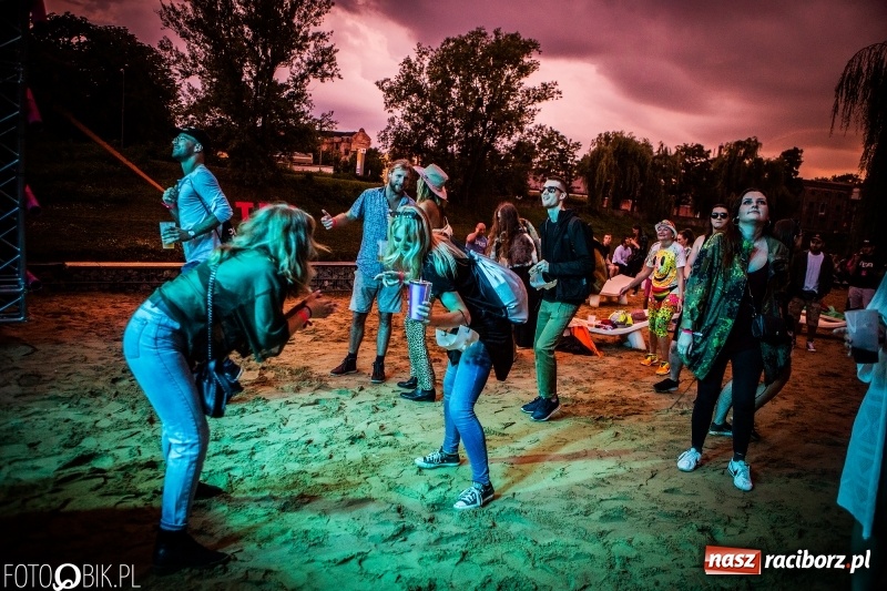 Zdjęcie w galerii na portalu naszraciborz.pl: INTRO Festival 2018 zaczął kołysać Raciborzem  wiadomości z regionu