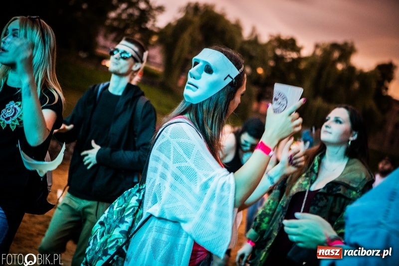 Zdjęcie w galerii na portalu naszraciborz.pl: INTRO Festival 2018 zaczął kołysać Raciborzem  wiadomości z regionu