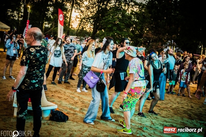 Zdjęcie w galerii na portalu naszraciborz.pl: INTRO Festival 2018 zaczął kołysać Raciborzem  wiadomości z regionu