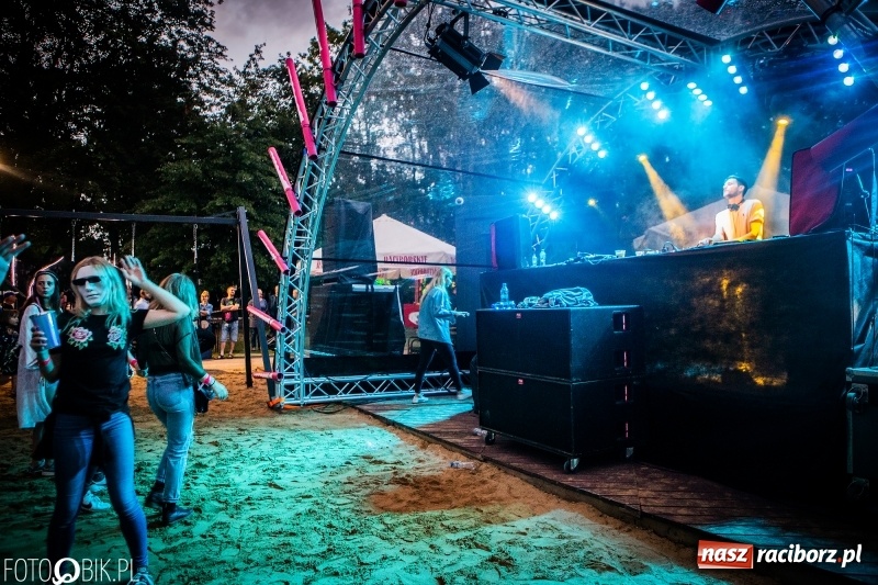 Zdjęcie w galerii na portalu naszraciborz.pl: INTRO Festival 2018 zaczął kołysać Raciborzem  wiadomości z regionu