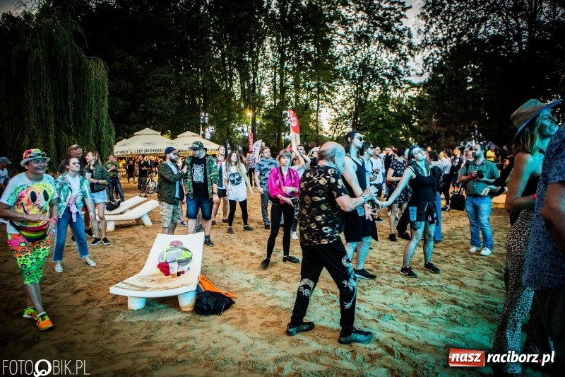 Zdjęcie w galerii na portalu naszraciborz.pl: INTRO Festival 2018 zaczął kołysać Raciborzem  wiadomości z regionu