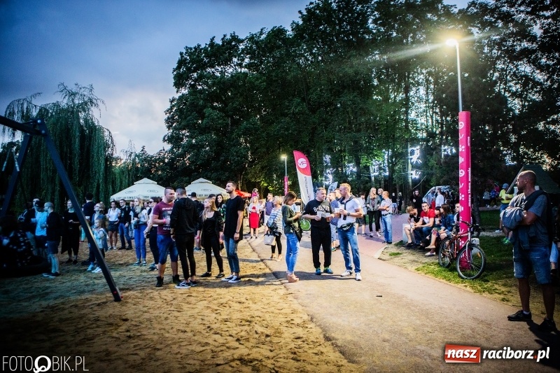 Zdjęcie w galerii na portalu naszraciborz.pl: INTRO Festival 2018 zaczął kołysać Raciborzem  wiadomości z regionu
