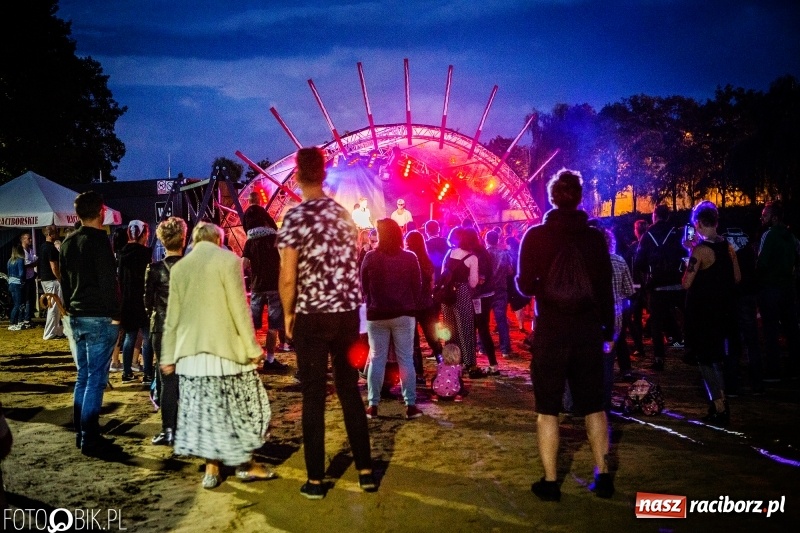 Zdjęcie w galerii na portalu naszraciborz.pl: INTRO Festival 2018 zaczął kołysać Raciborzem  wiadomości z regionu
