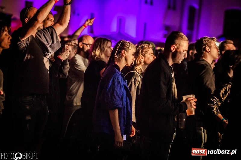 Zdjęcie w galerii na portalu naszraciborz.pl: INTRO Festival 2018 zaczął kołysać Raciborzem  wiadomości z regionu