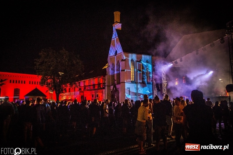 Zdjęcie w galerii na portalu naszraciborz.pl: INTRO Festival 2018 zaczął kołysać Raciborzem  wiadomości z regionu