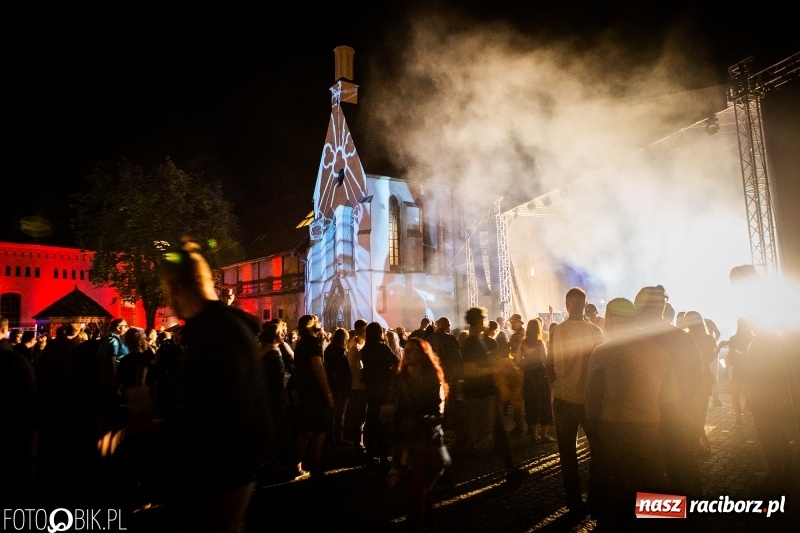 Zdjęcie w galerii na portalu naszraciborz.pl: INTRO Festival 2018 zaczął kołysać Raciborzem  wiadomości z regionu