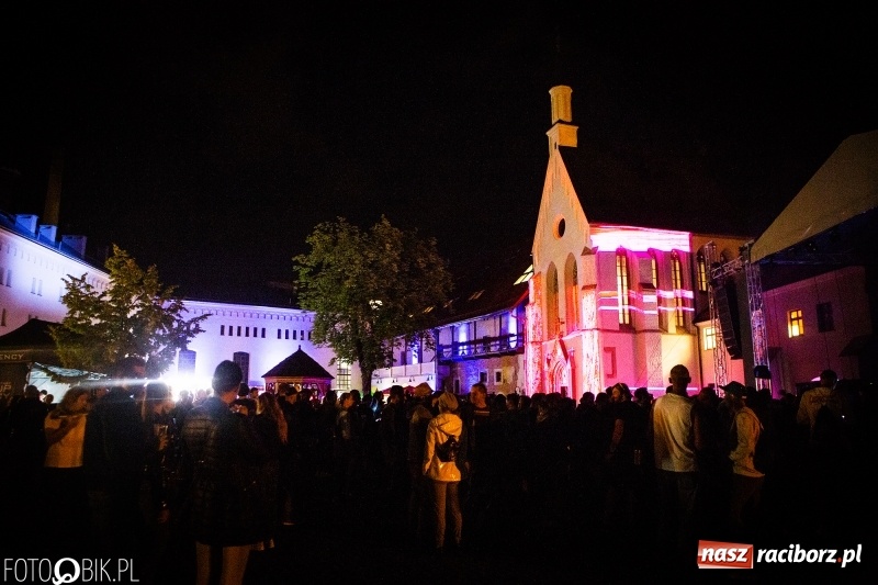 Zdjęcie w galerii na portalu naszraciborz.pl: INTRO Festival 2018 zaczął kołysać Raciborzem  wiadomości z regionu