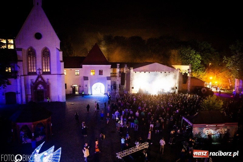 Zdjęcie w galerii na portalu naszraciborz.pl: INTRO Festival 2018 zaczął kołysać Raciborzem  wiadomości z regionu