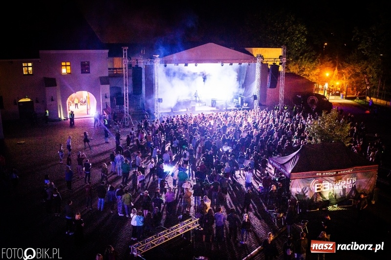 Zdjęcie w galerii na portalu naszraciborz.pl: INTRO Festival 2018 zaczął kołysać Raciborzem  wiadomości z regionu