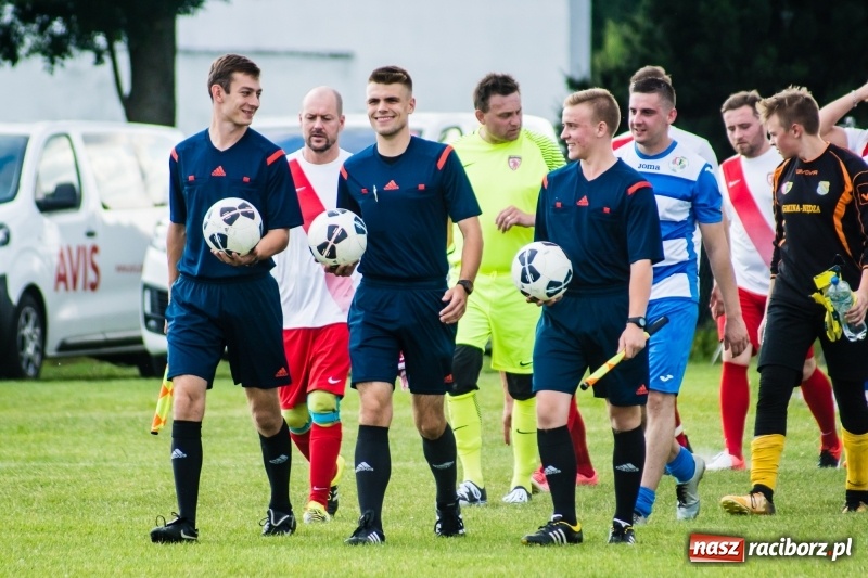 Zdjęcie w galerii na portalu naszraciborz.pl: Sparingowa kanonada w Zawadzie Książęcej wiadomości z regionu