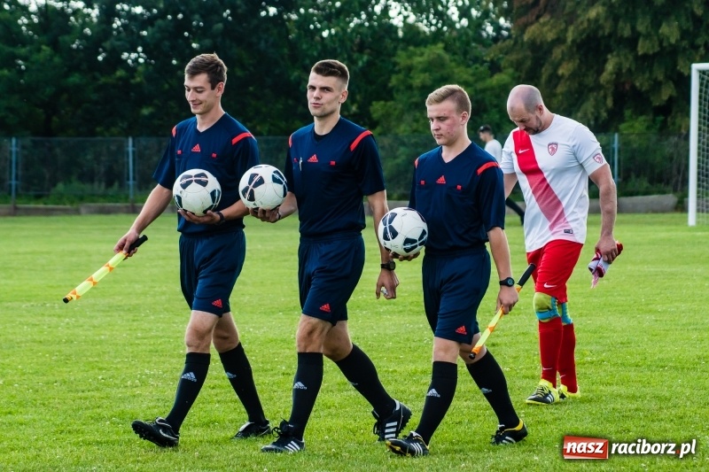 Zdjęcie w galerii na portalu naszraciborz.pl: Sparingowa kanonada w Zawadzie Książęcej wiadomości z regionu