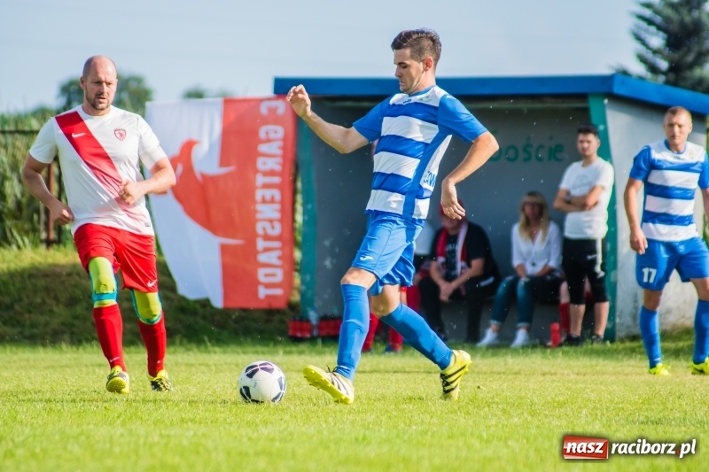 Zdjęcie w galerii na portalu naszraciborz.pl: Sparingowa kanonada w Zawadzie Książęcej wiadomości z regionu