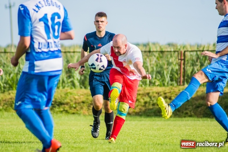 Zdjęcie w galerii na portalu naszraciborz.pl: Sparingowa kanonada w Zawadzie Książęcej wiadomości z regionu