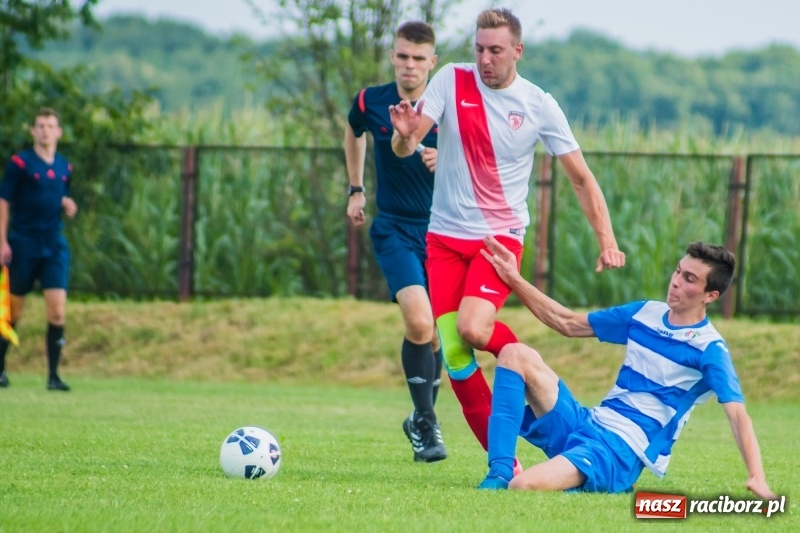Zdjęcie w galerii na portalu naszraciborz.pl: Sparingowa kanonada w Zawadzie Książęcej wiadomości z regionu