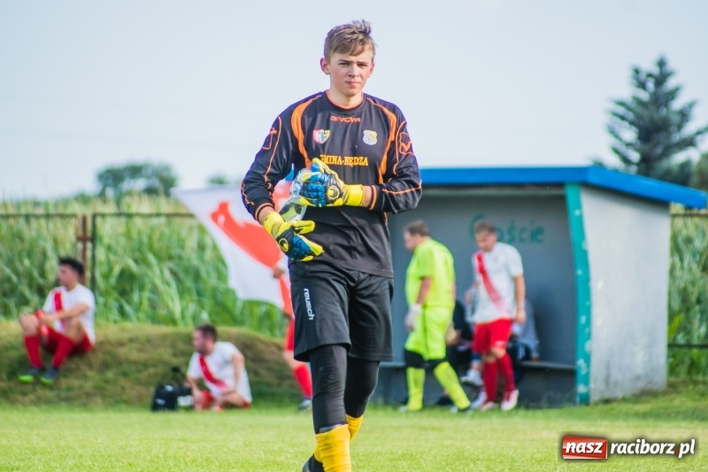 Zdjęcie w galerii na portalu naszraciborz.pl: Sparingowa kanonada w Zawadzie Książęcej wiadomości z regionu