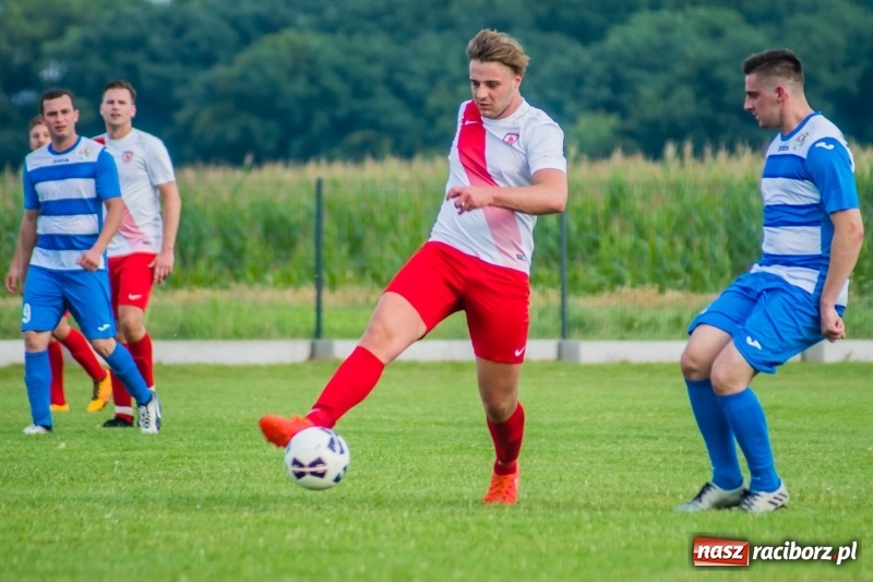 Zdjęcie w galerii na portalu naszraciborz.pl: Sparingowa kanonada w Zawadzie Książęcej wiadomości z regionu