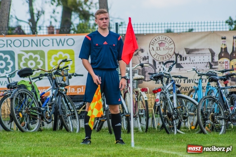 Zdjęcie w galerii na portalu naszraciborz.pl: Sparingowa kanonada w Zawadzie Książęcej wiadomości z regionu