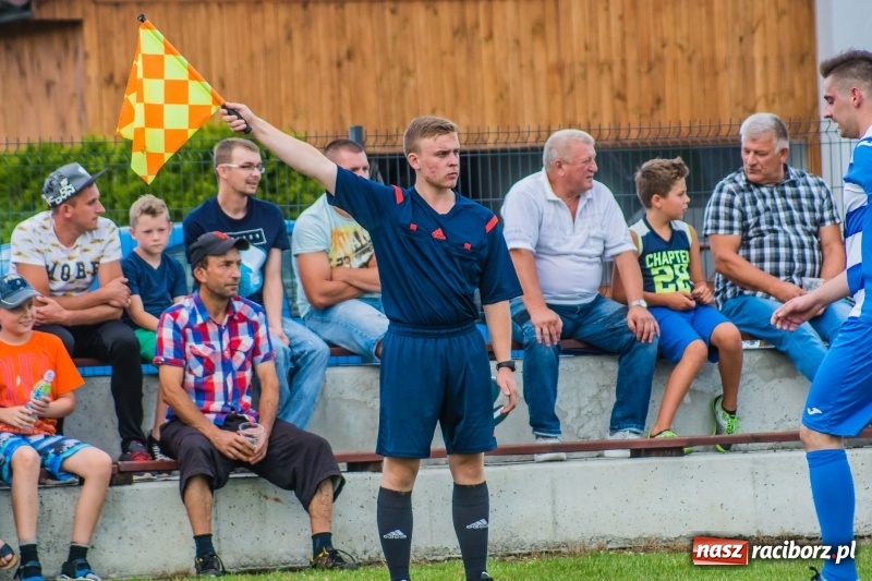 Zdjęcie w galerii na portalu naszraciborz.pl: Sparingowa kanonada w Zawadzie Książęcej wiadomości z regionu