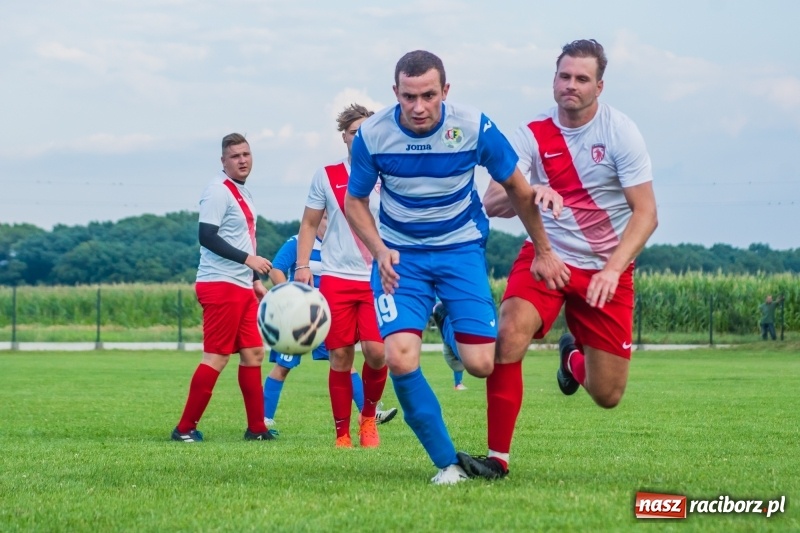 Zdjęcie w galerii na portalu naszraciborz.pl: Sparingowa kanonada w Zawadzie Książęcej wiadomości z regionu
