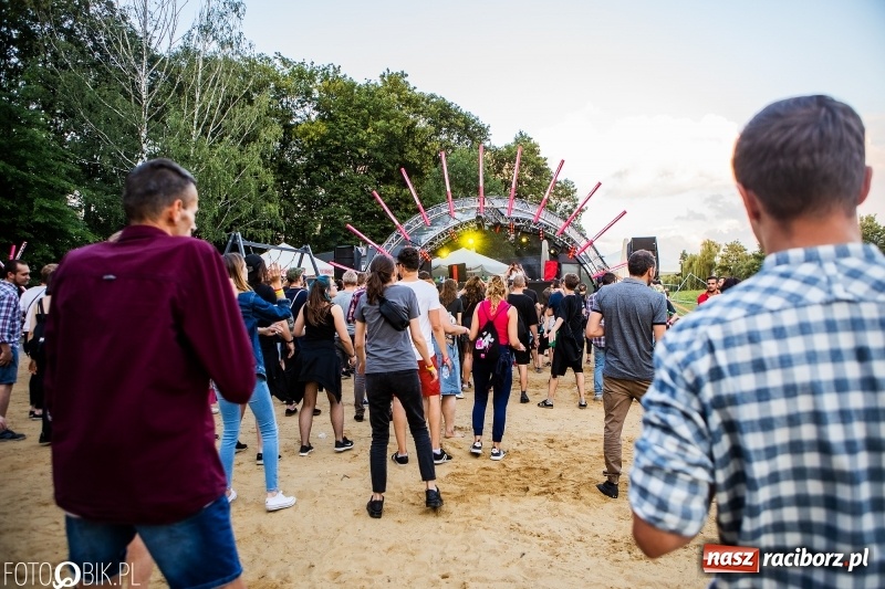 Zdjęcie w galerii na portalu naszraciborz.pl: Magia dźwięków i świateł. INTRO Festival 2018 przeszedł do historii wiadomości z regionu