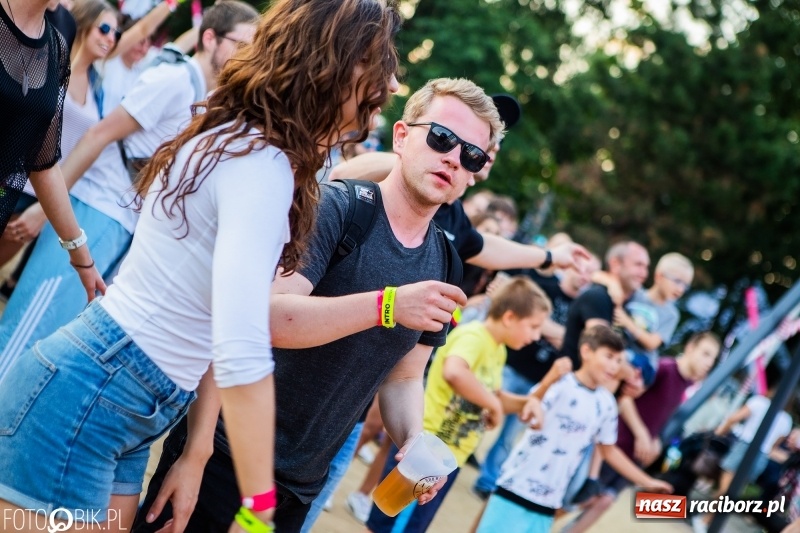 Zdjęcie w galerii na portalu naszraciborz.pl: Magia dźwięków i świateł. INTRO Festival 2018 przeszedł do historii wiadomości z regionu