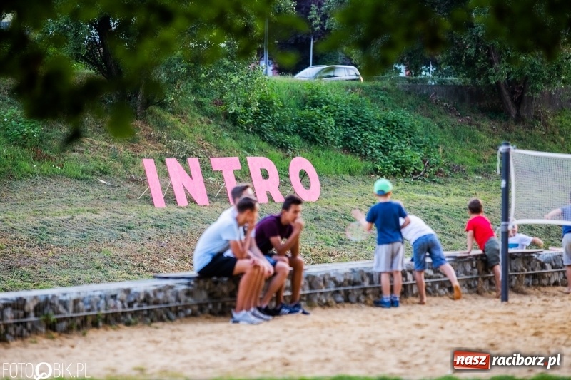 Zdjęcie w galerii na portalu naszraciborz.pl: Magia dźwięków i świateł. INTRO Festival 2018 przeszedł do historii wiadomości z regionu