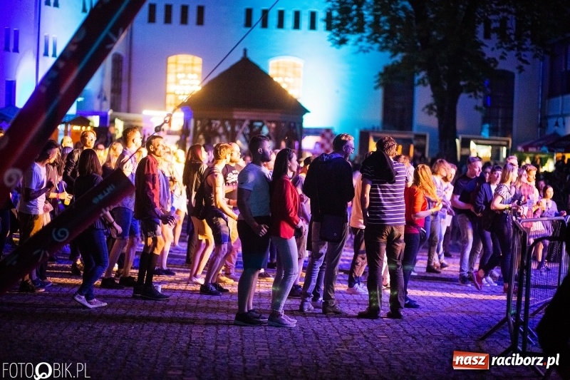 Zdjęcie w galerii na portalu naszraciborz.pl: Magia dźwięków i świateł. INTRO Festival 2018 przeszedł do historii wiadomości z regionu