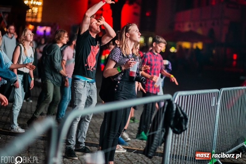 Zdjęcie w galerii na portalu naszraciborz.pl: Magia dźwięków i świateł. INTRO Festival 2018 przeszedł do historii wiadomości z regionu