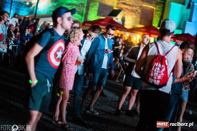 Zdjęcie w galerii na portalu naszraciborz.pl: Magia dźwięków i świateł. INTRO Festival 2018 przeszedł do historii wiadomości z regionu