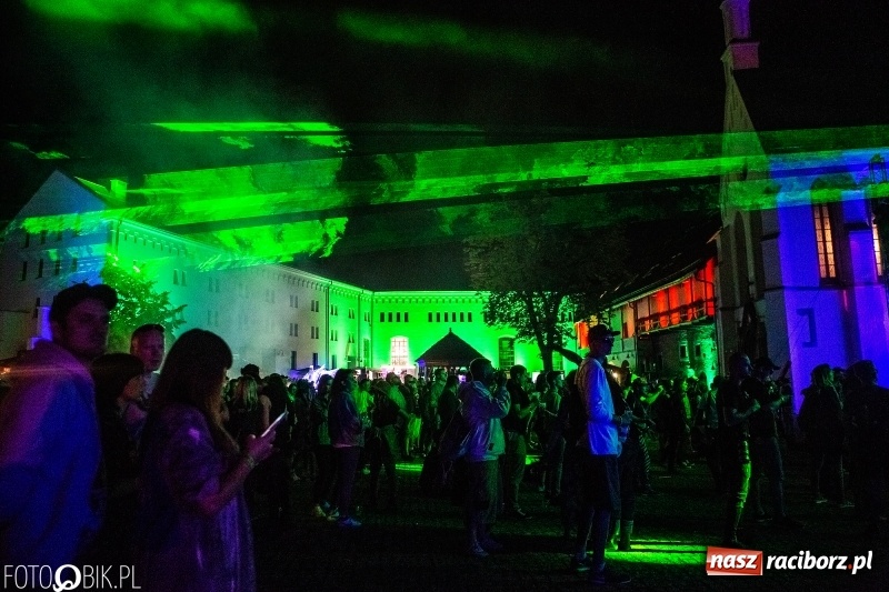 Zdjęcie w galerii na portalu naszraciborz.pl: Magia dźwięków i świateł. INTRO Festival 2018 przeszedł do historii wiadomości z regionu