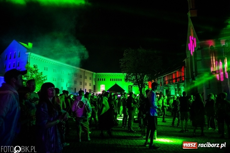 Zdjęcie w galerii na portalu naszraciborz.pl: Magia dźwięków i świateł. INTRO Festival 2018 przeszedł do historii wiadomości z regionu