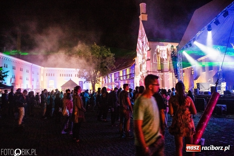 Zdjęcie w galerii na portalu naszraciborz.pl: Magia dźwięków i świateł. INTRO Festival 2018 przeszedł do historii wiadomości z regionu