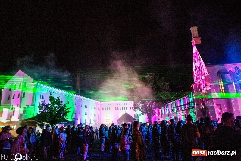 Zdjęcie w galerii na portalu naszraciborz.pl: Magia dźwięków i świateł. INTRO Festival 2018 przeszedł do historii wiadomości z regionu
