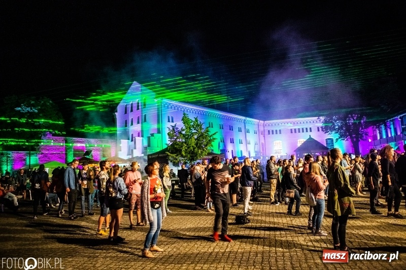 Zdjęcie w galerii na portalu naszraciborz.pl: Magia dźwięków i świateł. INTRO Festival 2018 przeszedł do historii wiadomości z regionu