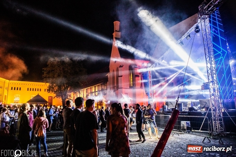 Zdjęcie w galerii na portalu naszraciborz.pl: Magia dźwięków i świateł. INTRO Festival 2018 przeszedł do historii wiadomości z regionu
