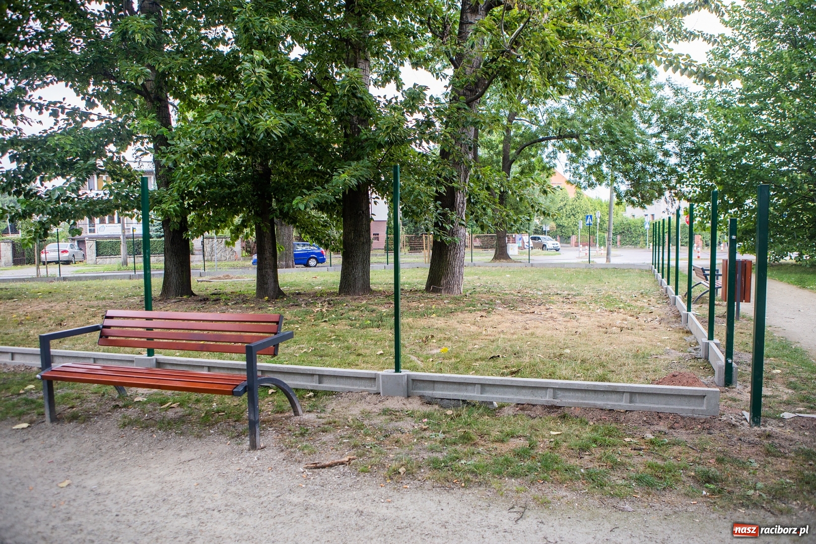 Zdjęcie w galerii na portalu naszraciborz.pl: Co takiego powstaje w parku przy Warszawskiej? wiadomości z regionu
