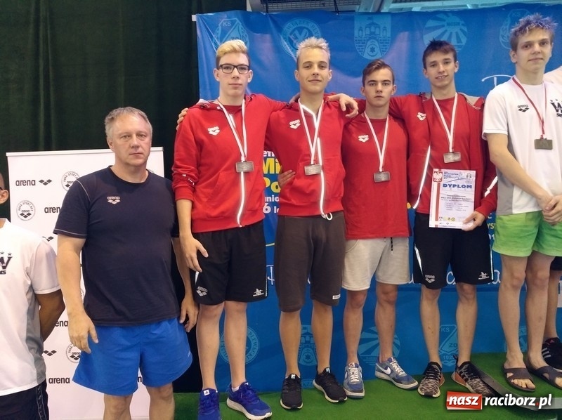 Zdjęcie w galerii na portalu naszraciborz.pl: Pływanie. Medale pływaków SMS-u na Mistrzostwach Polski  wiadomości z regionu