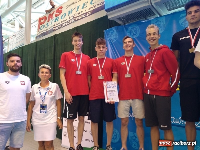 Zdjęcie w galerii na portalu naszraciborz.pl: Pływanie. Medale pływaków SMS-u na Mistrzostwach Polski  wiadomości z regionu