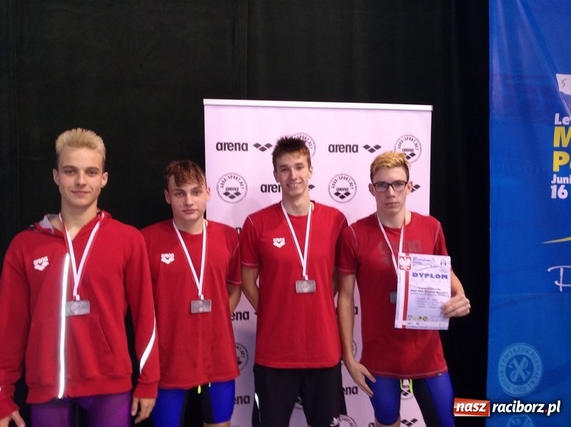 Zdjęcie w galerii na portalu naszraciborz.pl: Pływanie. Medale pływaków SMS-u na Mistrzostwach Polski  wiadomości z regionu