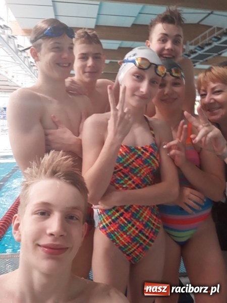 Zdjęcie w galerii na portalu naszraciborz.pl: Pływanie. Medale pływaków SMS-u na Mistrzostwach Polski  wiadomości z regionu