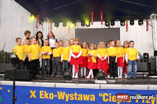 Zdjęcie w galerii na portalu naszraciborz.pl: Golce i fajerwerki na zakończenie  wiadomości z regionu