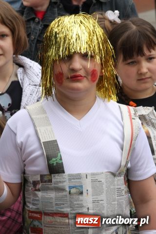 Zdjęcie w galerii na portalu naszraciborz.pl: Golce i fajerwerki na zakończenie  wiadomości z regionu