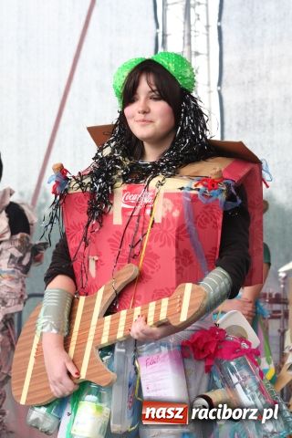 Zdjęcie w galerii na portalu naszraciborz.pl: Golce i fajerwerki na zakończenie  wiadomości z regionu